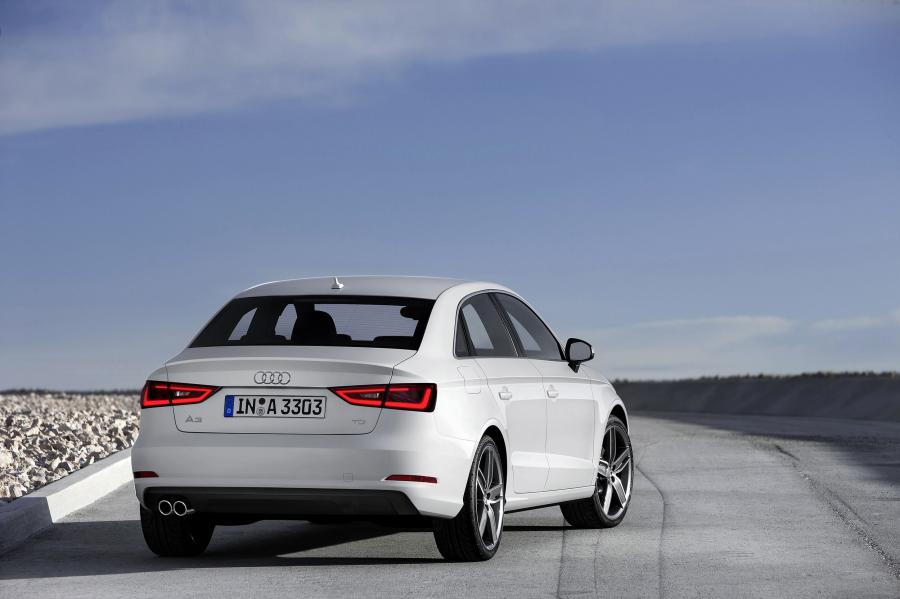  Audi A3 Sedan 2.0 TDI (8V) 2013 года  (WW) (фото 20 из 42)